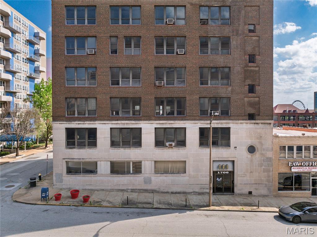 1700 Olive Street