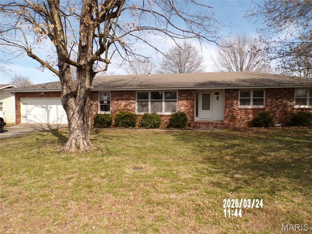Photo of 811 Richards Drive, Mountain Grove, MO 65711 (MLS # 26019480)