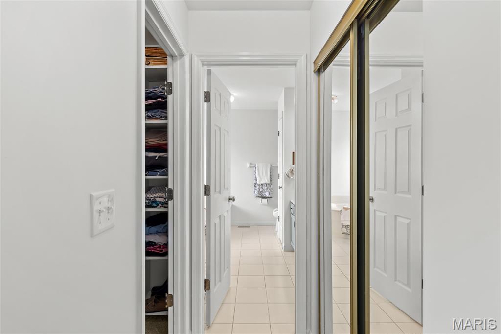 St Peters, Missouri 63376, United States, 4 Bedrooms Bedrooms, ,3 BathroomsBathrooms,Residential,Pending,180738