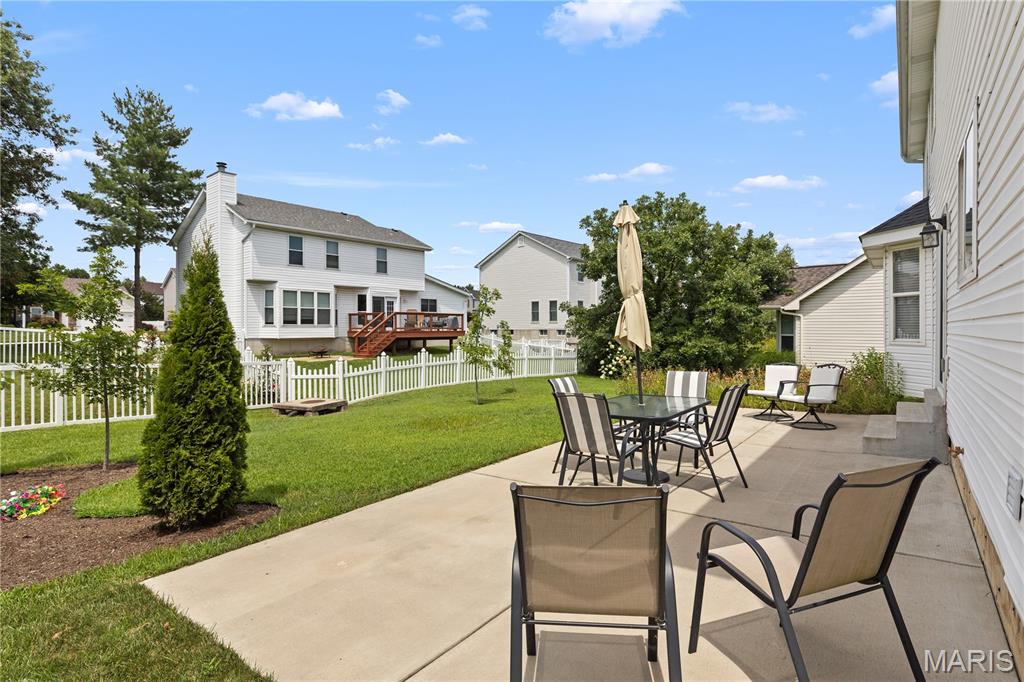 St Peters, Missouri 63376, United States, 4 Bedrooms Bedrooms, ,3 BathroomsBathrooms,Residential,Pending,180738