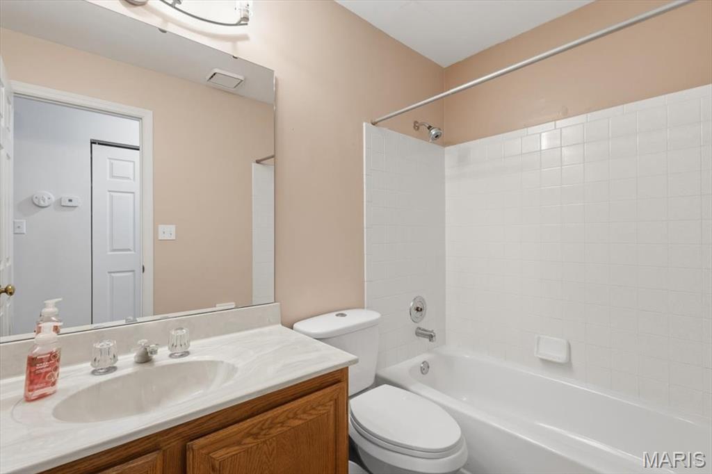 Autumn Lakes Seven Condo Twen - Residential