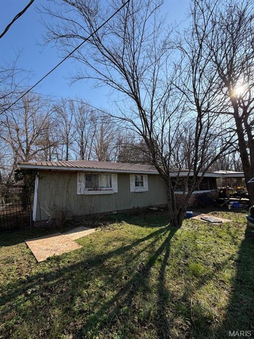 3-bedroom, 1-bath home with a carport. Currently tenant-occupied and renting for $850 per month. Ideal investment opportunity. Please do not disturb tenant.