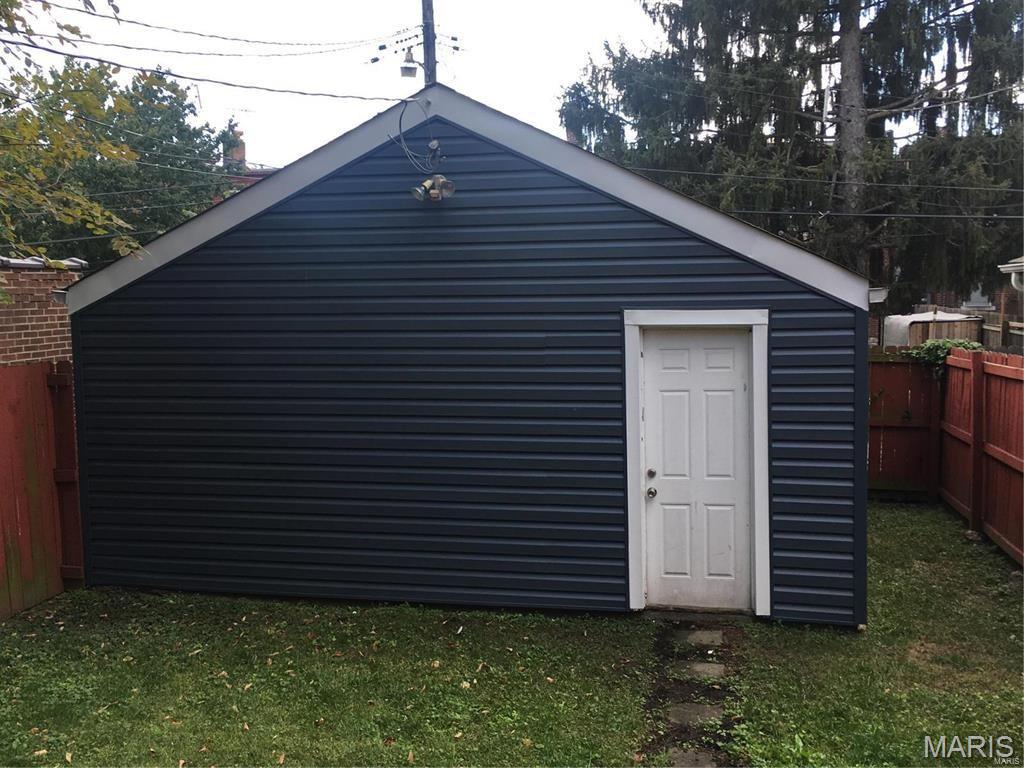 St Louis, Missouri 63110, United States, 3 Bedrooms Bedrooms, ,3 BathroomsBathrooms,Residential,Active,171032