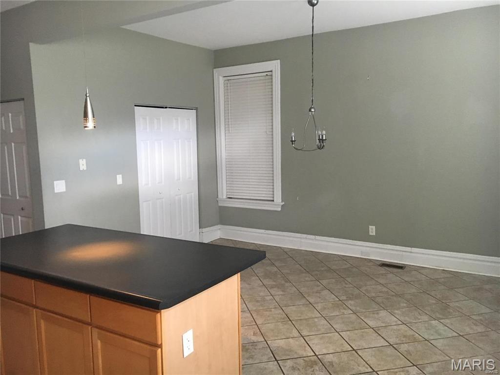 St Louis, Missouri 63110, United States, 3 Bedrooms Bedrooms, ,3 BathroomsBathrooms,Residential,Active,171032