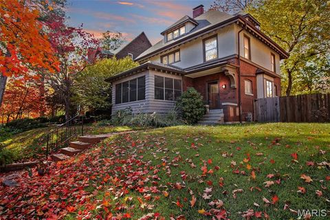 Photo of 409 Westgate Avenue, University City, MO 63130 (MLS # 25072989)