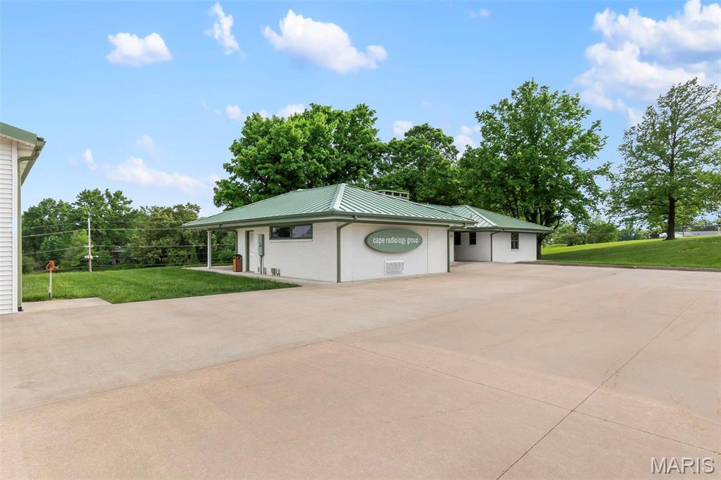 NA - Commercial Sale