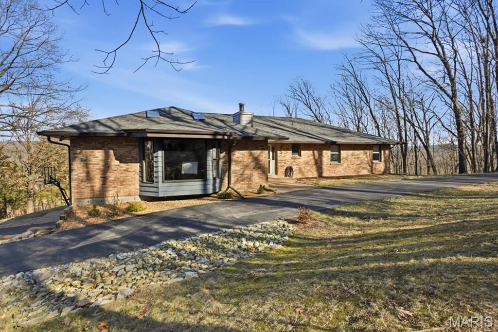 Photo of 9 N Trail Drive, Unincorporated, MO 63025 (MLS # 26004452)