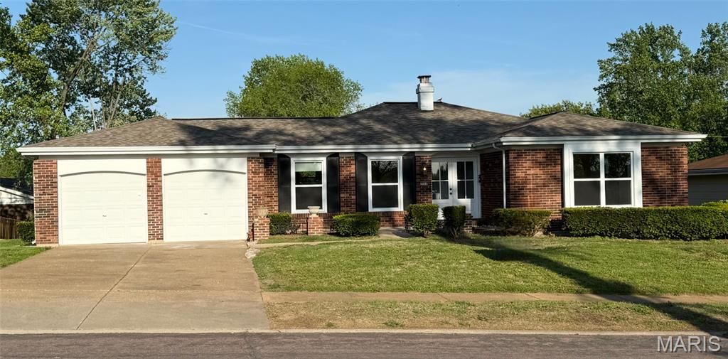 Photo of 2060 Aqueduct Drive, Florissant, MO 63033 (MLS # 26024094)