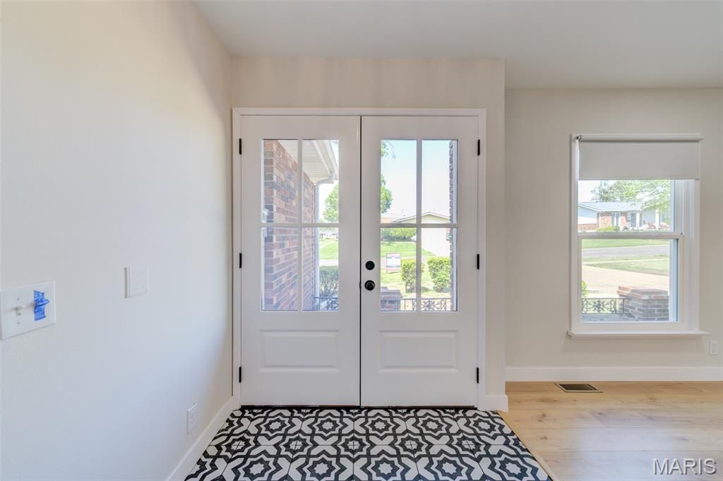 Photo of 2060 Aqueduct Drive, Florissant, MO 63033 (MLS # 26024094)