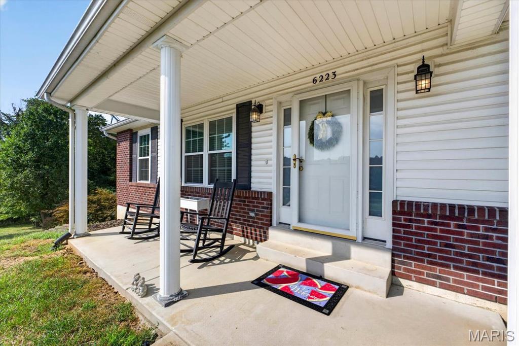 6223 Clover Lake Drive