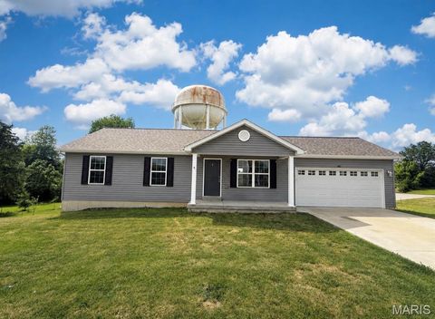 Photo of 807 Navajo Trail, Warrenton, MO 63383 (MLS # 26046000)