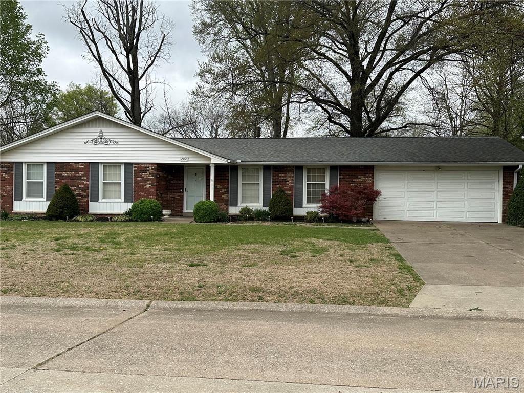 Photo of 2560 Meadow Lane, Cape Girardeau, MO 63701 (MLS # 26019763)