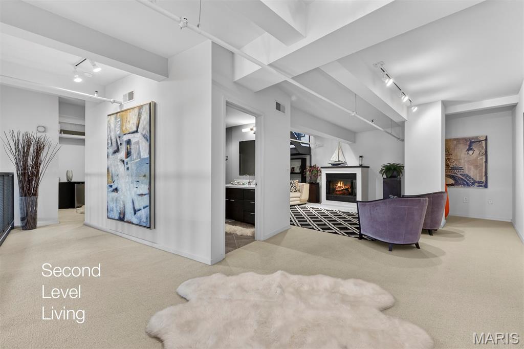 Syndicate Bldg Condos - Residential