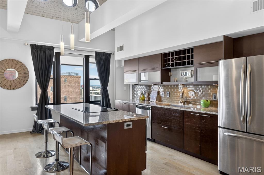 Syndicate Bldg Condos - Residential