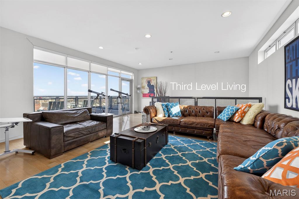 Syndicate Bldg Condos - Residential