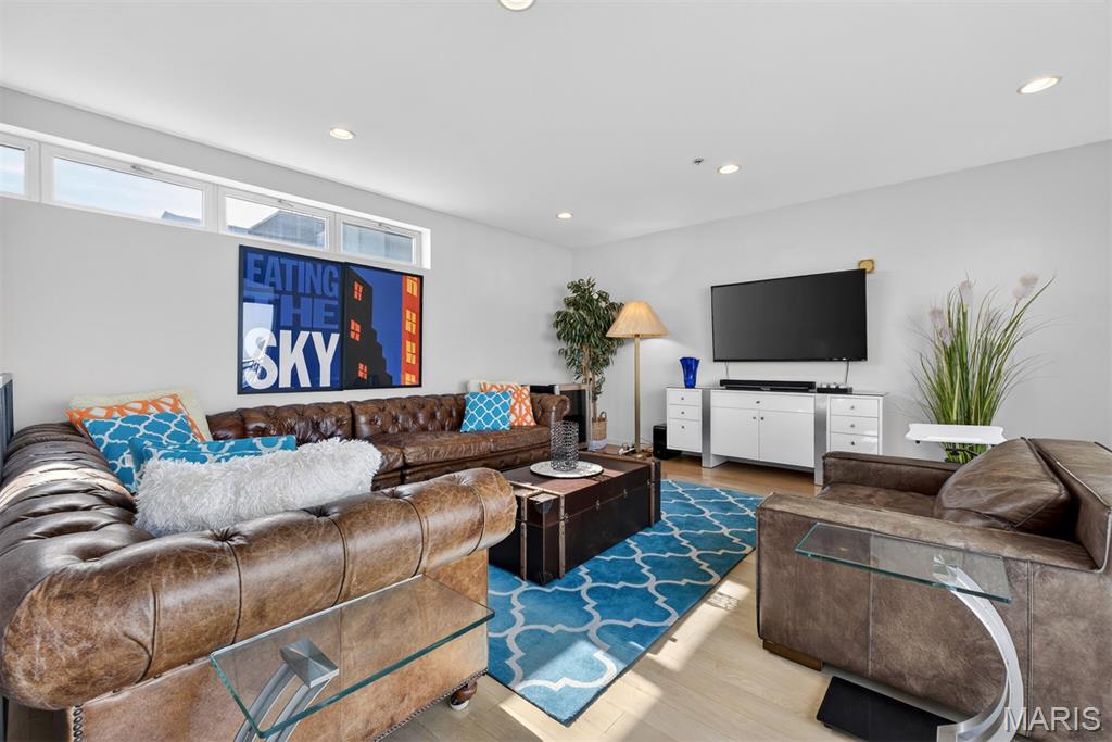 Syndicate Bldg Condos - Residential