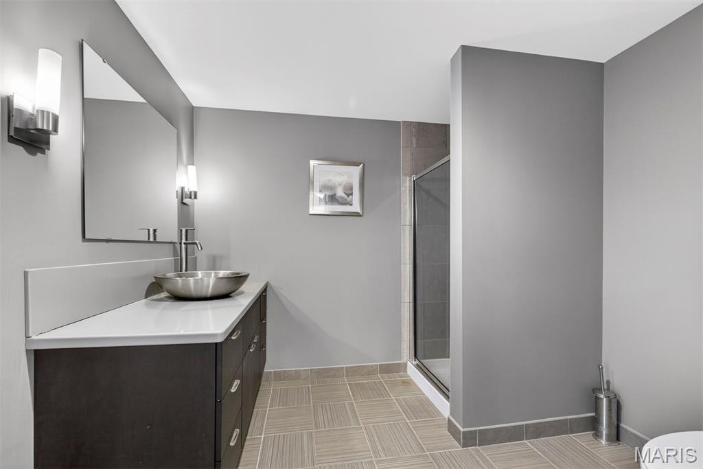 Syndicate Bldg Condos - Residential