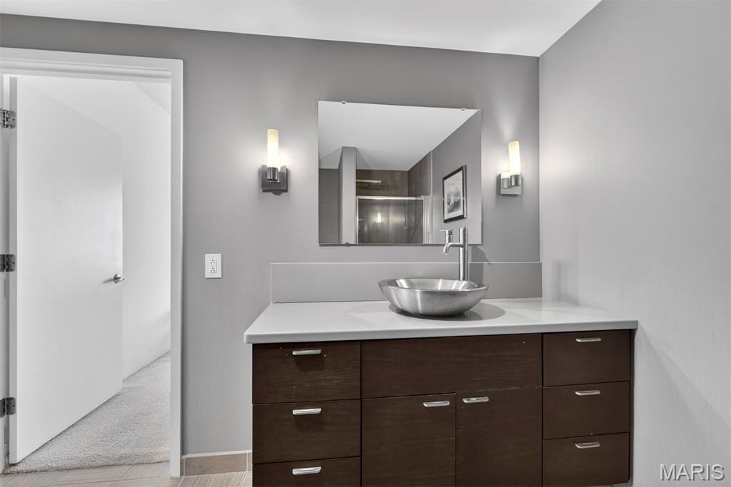 Syndicate Bldg Condos - Residential