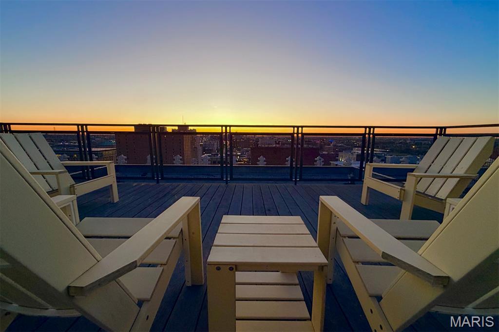 Syndicate Bldg Condos - Residential