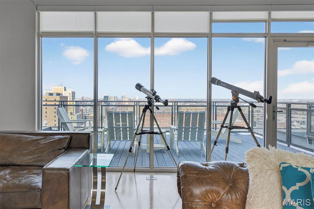 Syndicate Bldg Condos - Residential