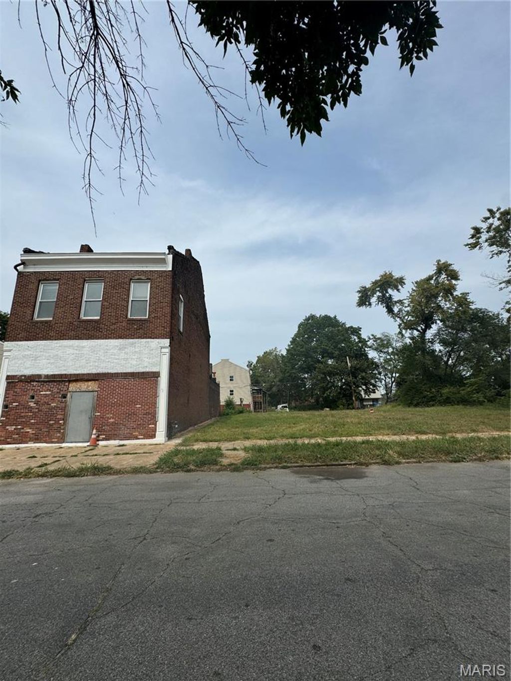 Photo of 1929 E Obear Ave Ave, St Louis, MO 63107 (MLS # 26023594)