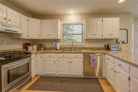 Tiny photo for 126 Larkspur Lane, Sikeston, MO 63801 (MLS # 26030161)
