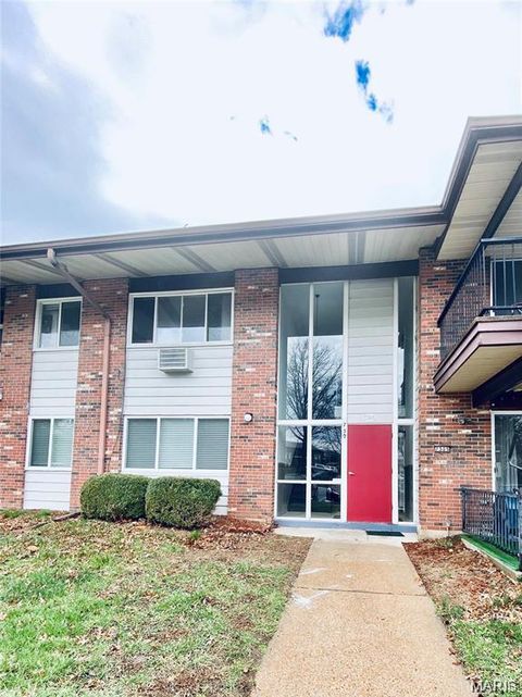 Photo of 7305 Sieloff Drive #F, Hazelwood, MO 63042 (MLS # 25081772)