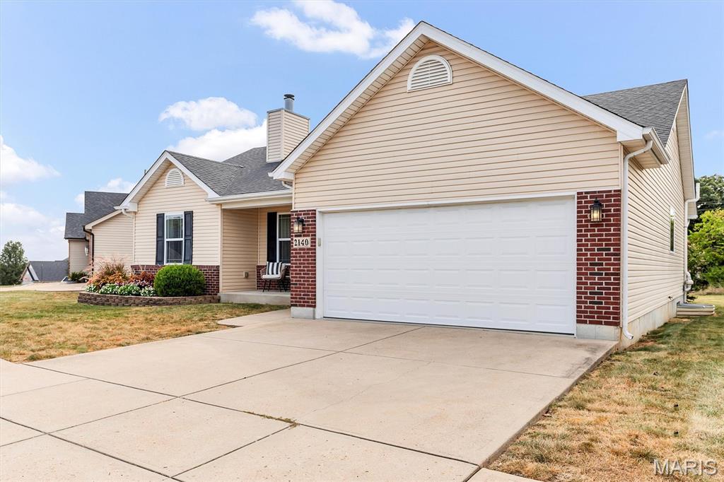 2140 Warwick Castle Drive