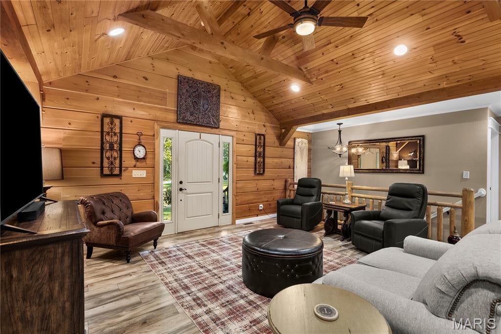 10302 Dellwood Court