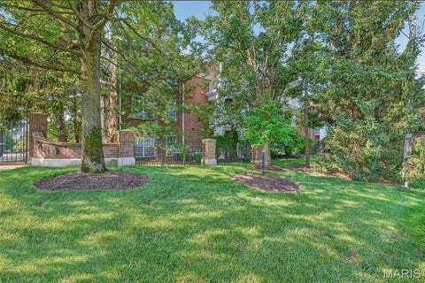 Tiny photo for 13101 Mill Crossing Court #201, Creve Coeur, MO 63141 (MLS # 26045277)