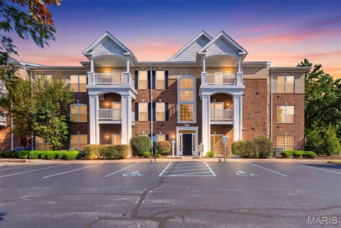 Photo of 13101 Mill Crossing Court #201, Creve Coeur, MO 63141 (MLS # 26045277)