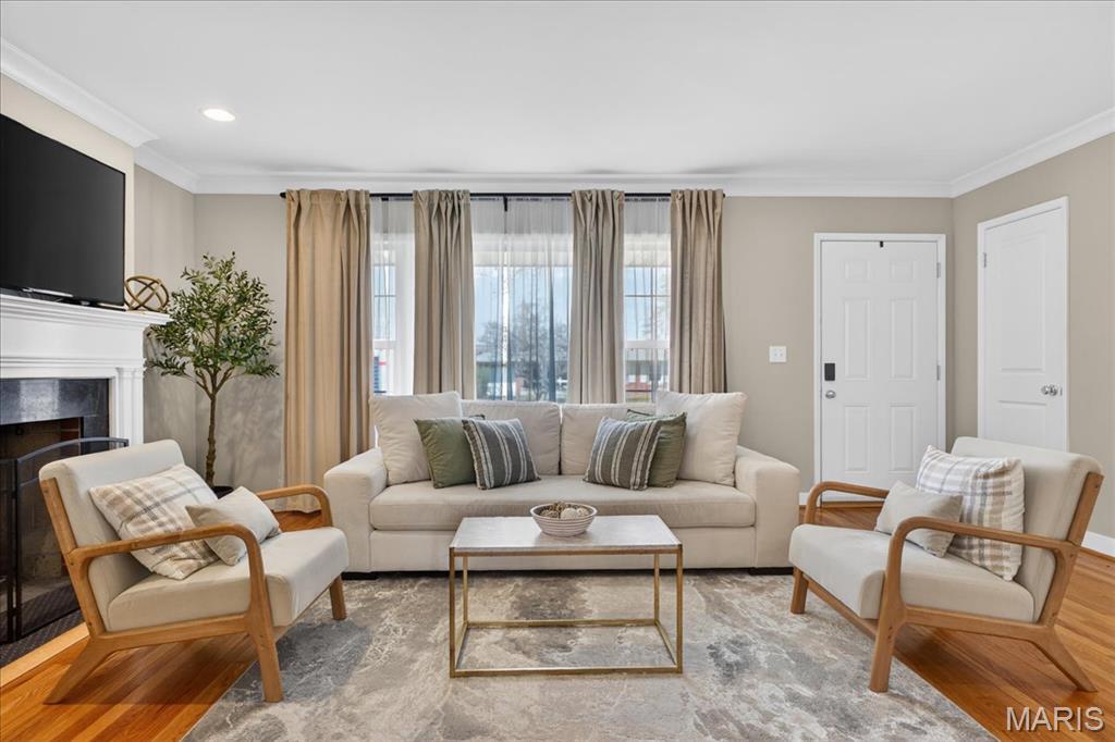 Mc Knight Downs - Residential