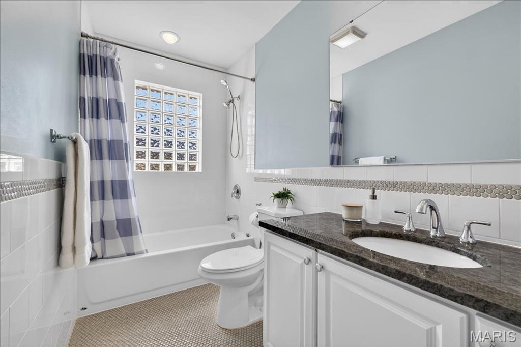 Mc Knight Downs - Residential