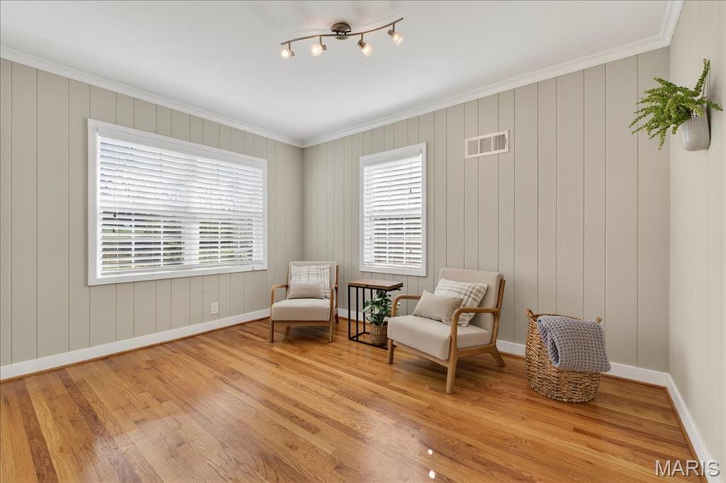 Mc Knight Downs - Residential