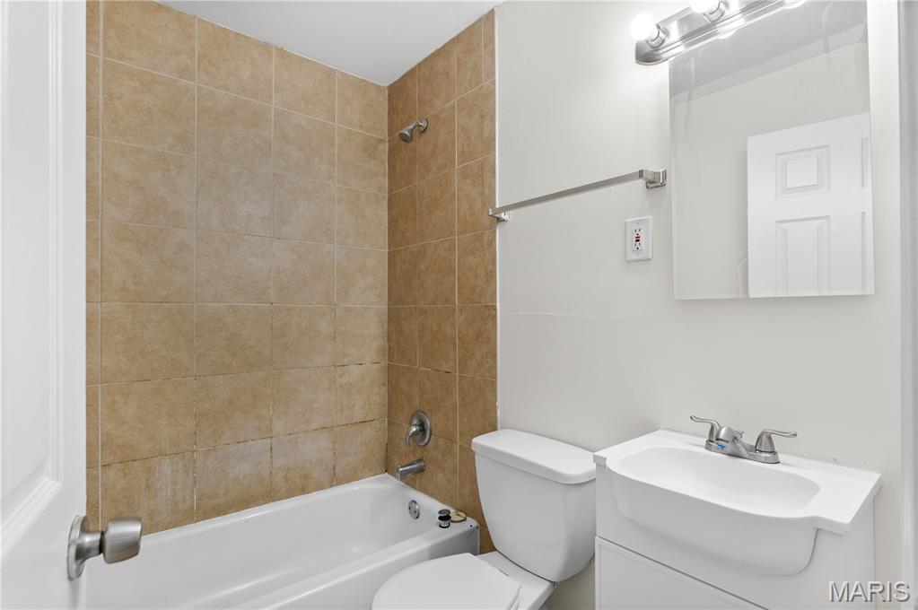 Hathaway Manor 7 - Residential