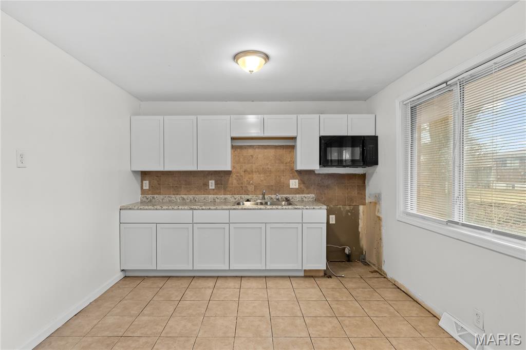 Hathaway Manor 7 - Residential