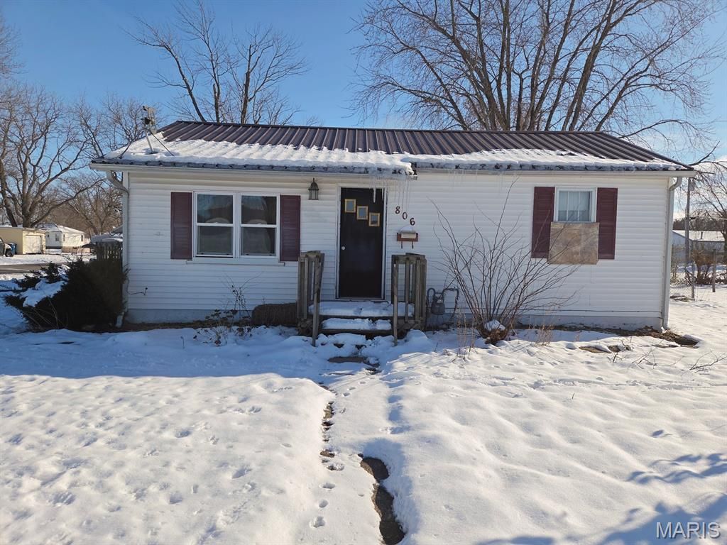 Photo of 806 N 8th Street, Canton, MO 63435 (MLS # 25079966)