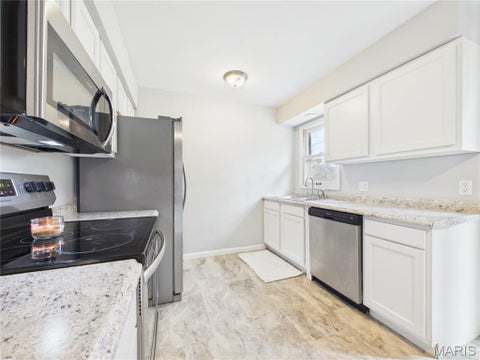Tiny photo for 421 E Cape Rock Drive, Cape Girardeau, MO 63701 (MLS # 26066578)