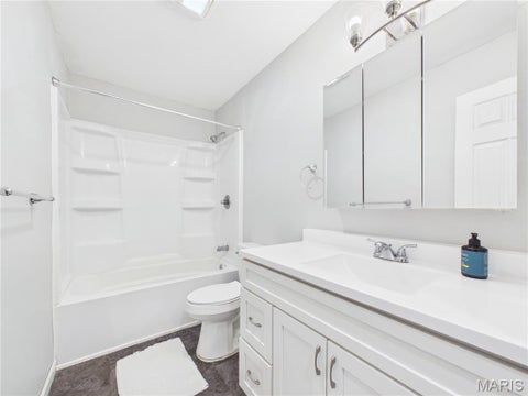 Tiny photo for 421 E Cape Rock Drive, Cape Girardeau, MO 63701 (MLS # 26066578)