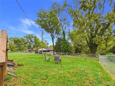 Tiny photo for 421 E Cape Rock Drive, Cape Girardeau, MO 63701 (MLS # 26066578)