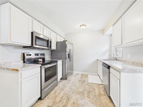Tiny photo for 421 E Cape Rock Drive, Cape Girardeau, MO 63701 (MLS # 26066578)