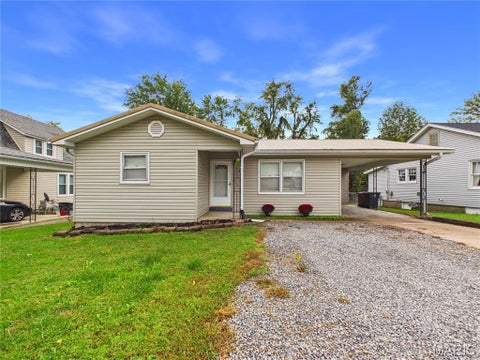 Tiny photo for 421 E Cape Rock Drive, Cape Girardeau, MO 63701 (MLS # 26066578)