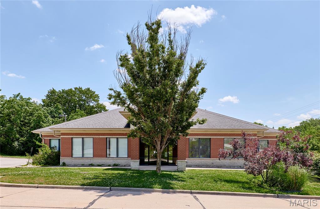 1002 Peruque Crossing Court