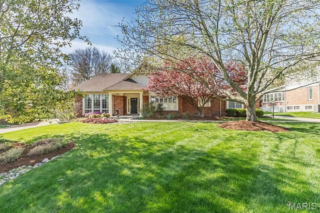 Photo of 12108 Westwick Place, St Louis, MO 63127 (MLS # 26003193)