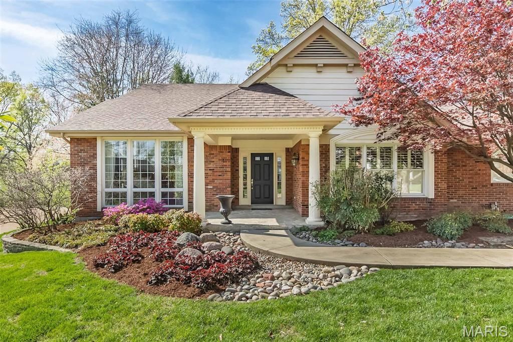 Photo of 12108 Westwick Place, St Louis, MO 63127 (MLS # 26003193)