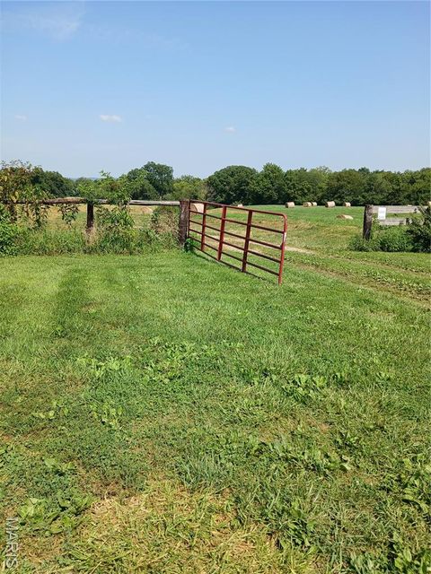 Photo of 2662 North Highway 79, Elsberry, MO 63343 (MLS # 25057536)