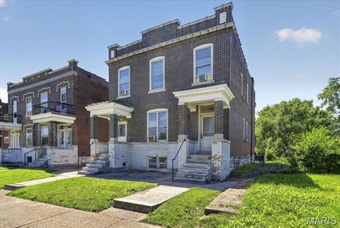 Tiny photo for 3529 Grace Avenue, St Louis, MO 63116 (MLS # 26029255)