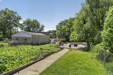 Tiny photo for 3529 Grace Avenue, St Louis, MO 63116 (MLS # 26029255)