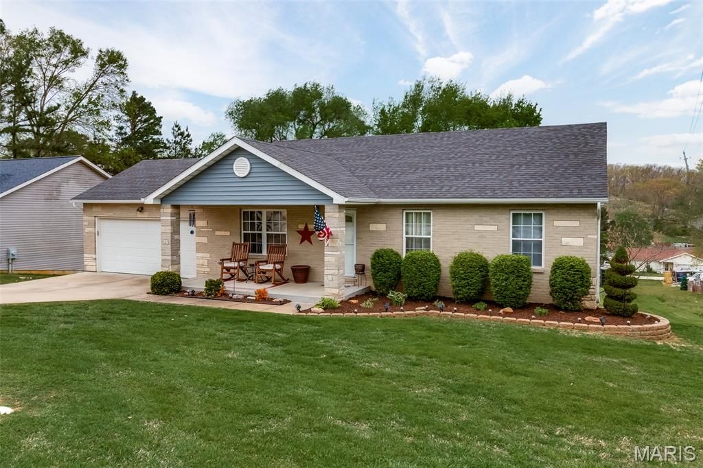 Photo of 1025 Cherry Lane, Catawissa, MO 63015 (MLS # 26024099)