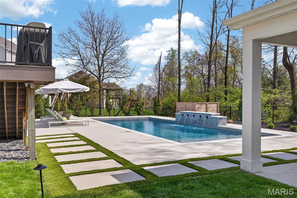 Bluffs At Windcastle - Residential